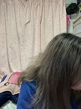 Snapshot of YUNA-yuna chatting on 03.22.25 YUNA-yuna online show from 03.22.25