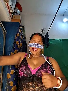 Snapshot of Real_Desi_Couple chatting on 07.04.26 Real Desi Couple online show from 07.04.26