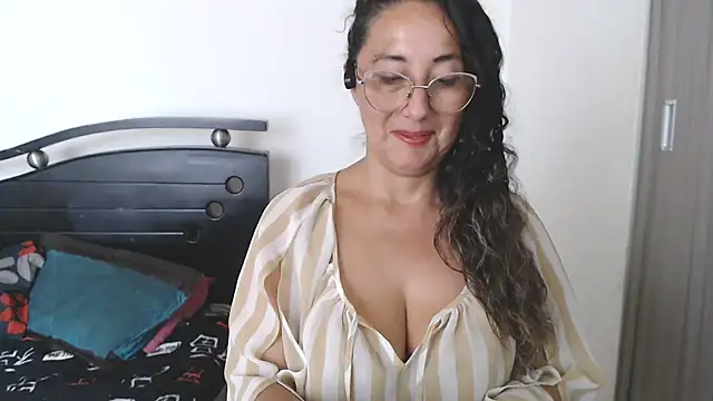 naugthyshanoon online show from 03.11.25