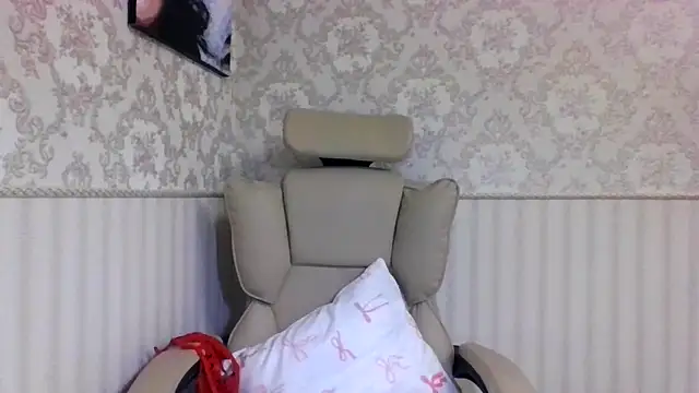 Snapshot of jennifer838 chatting on 11.02.25 jennifer838 online show from 11.02.25