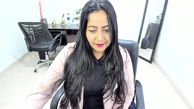 Adele Sweett online show from 02.25.25