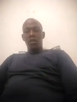 Snapshot of zuludog chatting on 06.15.26 zuludog online show from 06.15.26