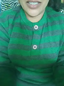 Snapshot of RupaSharma chatting on 12.21.24 RupaSharma online show from 12.21.24