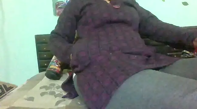 Snapshot of RupaSharma chatting on 12.29.24 RupaSharma online show from 12.29.24