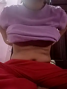 Snapshot of anglepiki chatting on 01.01.25 anglepiki online show from 01.01.25