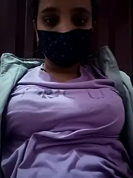 Snapshot of anglepiki chatting on 02.04.25 anglepiki online show from 02.04.25