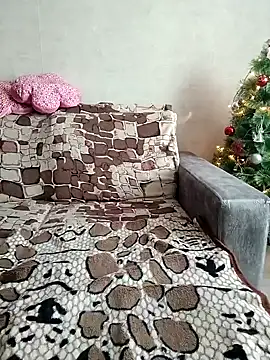 Snapshot of Miranda_Nancy chatting on 12.21.24 Miranda Nancy online show from 12.21.24