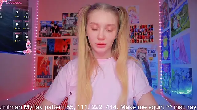 Snapshot of AliceMilman chatting on 03.19.25 AliceMilman online show from 03.19.25