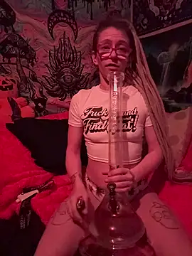 Stonermama666420 online show from 01.17.26