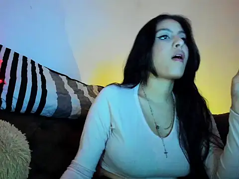 Snapshot of bunny_1922 chatting on 02.23.25 bunny 1922 online show from 02.23.25