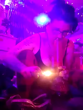 Neveah6 online show from 12.28.24