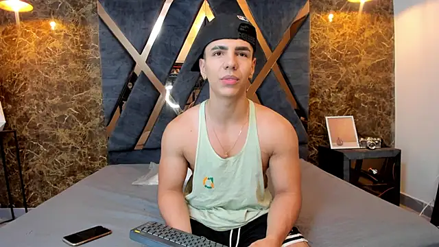 Flynn Riider online show from 02.19.25