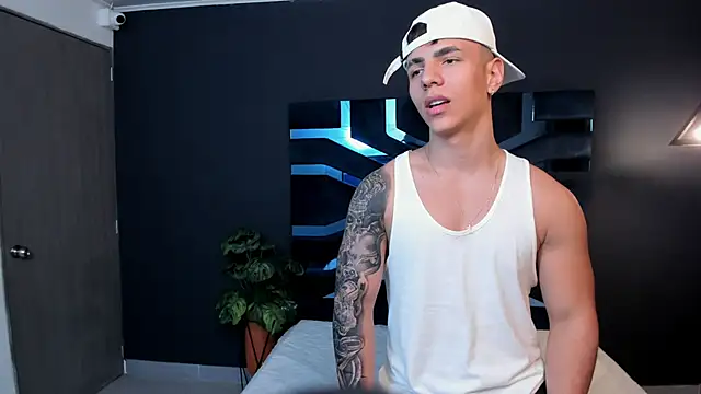 Flynn Riider online show from 03.22.25