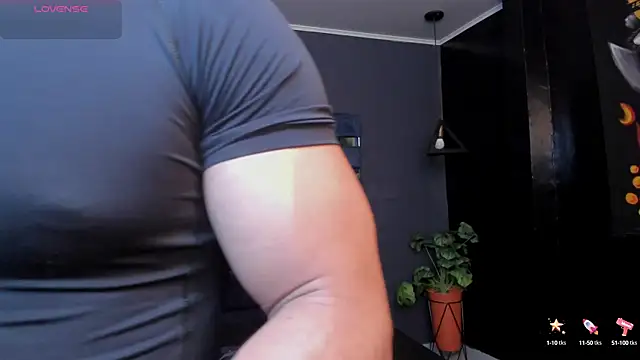 Flynn Riider online show from 10.13.25