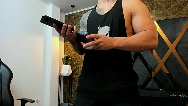 Flynn Riider online show from 03.13.26