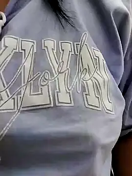 Danna-linyi online show from 12.25.24