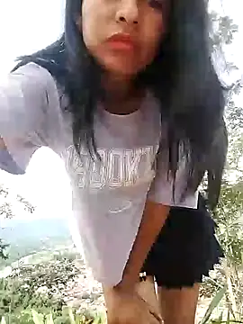 Danna-linyi online show from 12.28.24