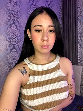 Snapshot of Zoee_t chatting on 11.03.25 Zoee t online show from 11.03.25