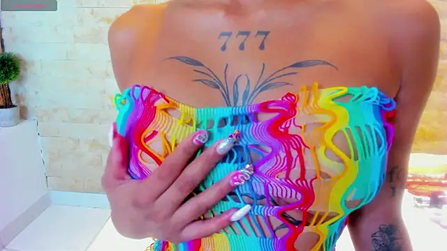 mia roldan  online show from 02.23.25