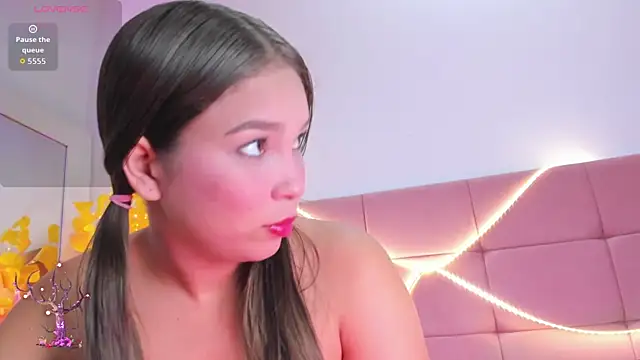 Snapshot of HaleyAmaya chatting on 05.07.26 HaleyAmaya online show from 05.07.26