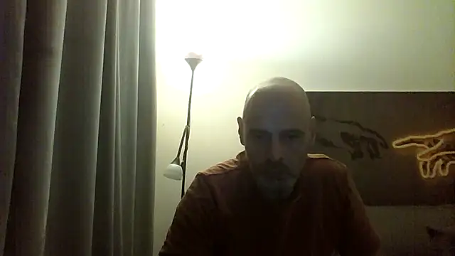 Snapshot of Avamereandmikel chatting on 12.14.24 Avamereandmikel online show from 12.14.24