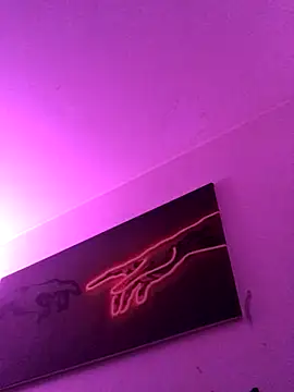 Snapshot of Avamereandmikel chatting on 11.01.25 Avamereandmikel online show from 11.01.25