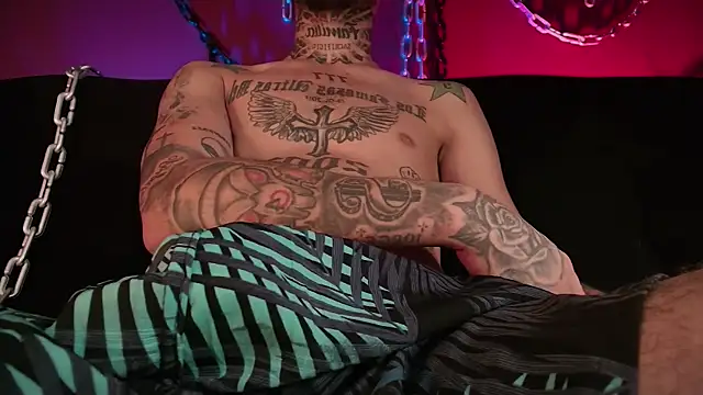 Snapshot of Junihn0 chatting on 12.24.24 Junihn0 online show from 12.24.24