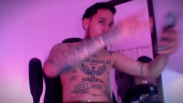 Snapshot of Junihn0 chatting on 09.23.25 Junihn0 online show from 09.23.25