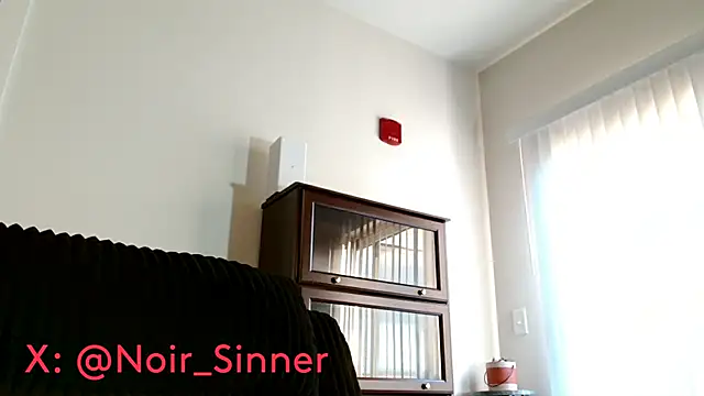 Snapshot of sinnernoir chatting on 06.26.26 sinnernoir online show from 06.26.26