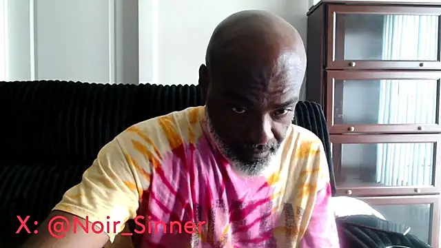 Snapshot of sinnernoir chatting on 06.27.26 sinnernoir online show from 06.27.26