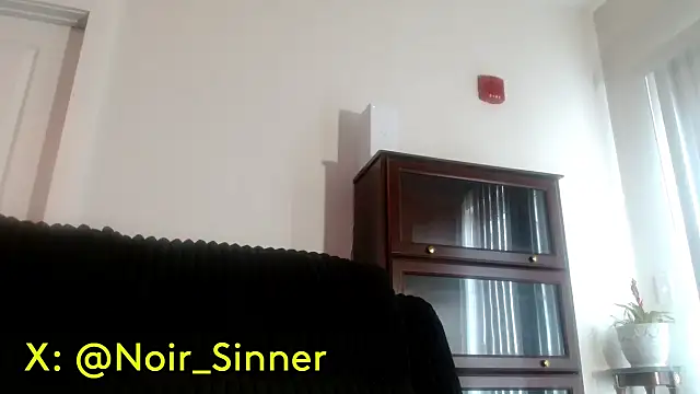 Snapshot of sinnernoir chatting on 07.08.26 sinnernoir online show from 07.08.26