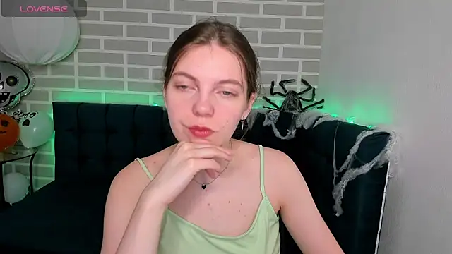 Snapshot of marie_reyes_ chatting on 11.02.25 marie reyes online show from 11.02.25