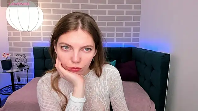 Snapshot of marie_reyes_ chatting on 11.21.25 marie reyes online show from 11.21.25