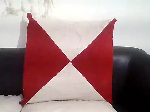 Tiny busty online show from 09.15.25