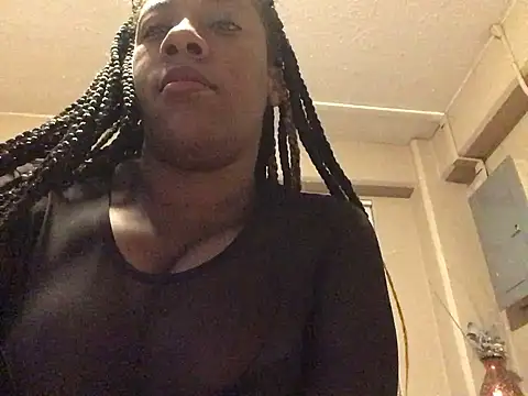 Snapshot of Eboni03 chatting on 12.16.24 Eboni03 online show from 12.16.24