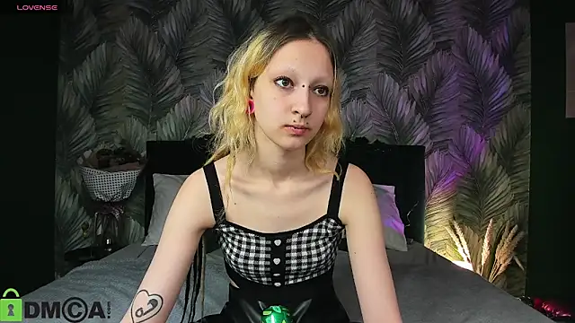 Lexy-Woorhez online show from 12.15.25