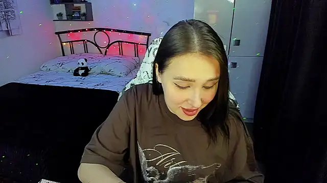 LinaTruly online show from 11.06.25