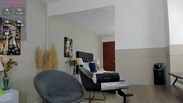 Snapshot of Robin_Rief chatting on 01.15.25 Robin Rief online show from 01.15.25