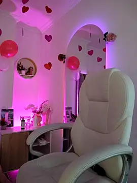 Aurora Brownn online show from 02.25.25