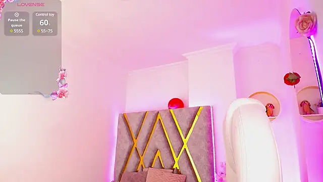 Aurora Brownn online show from 03.11.25