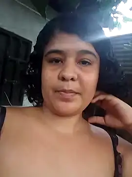 Snapshot of LilyChloe11 chatting on 12.17.24 LilyChloe11 online show from 12.17.24