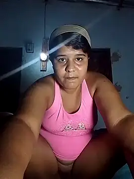 Snapshot of LilyChloe11 chatting on 12.18.24 LilyChloe11 online show from 12.18.24