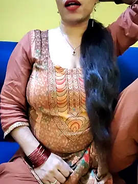 Haniya-143 online show from 10.19.25