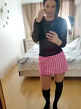 Snapshot of Magic__smile chatting on 12.23.24 Magic smile online show from 12.23.24