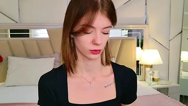 MeganMour online show from 11.14.25