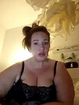 Engel mia online show from 02.15.25