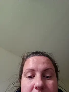 Snapshot of PeakabumPromo chatting on 11.27.25 PeakabumPromo online show from 11.27.25