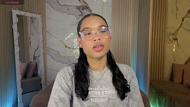 Snapshot of penelope_tay1 chatting on 04.17.26 penelope tay1 online show from 04.17.26