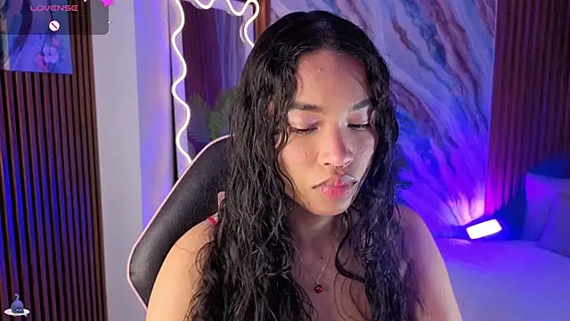 Snapshot of penelope_tay1 chatting on 05.07.26 penelope tay1 online show from 05.07.26