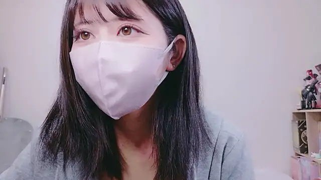 Snapshot of -anzu-o chatting on 11.24.25 -anzu-o online show from 11.24.25
